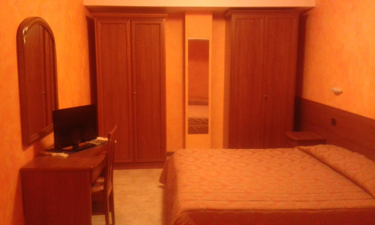 Hotel Cristallo チェッレート・ラーギ 部屋 写真