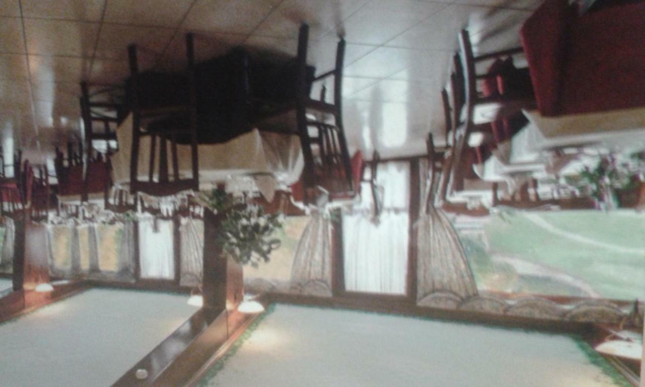 Hotel Cristallo チェッレート・ラーギ エクステリア 写真